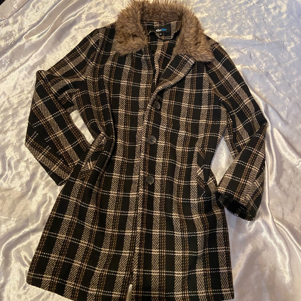 Plaid long coat with fur trim